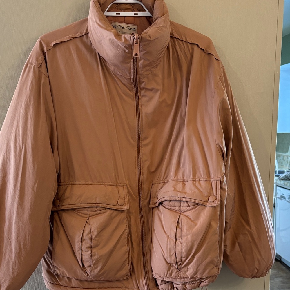 Free people woman’s Puffer Jacket